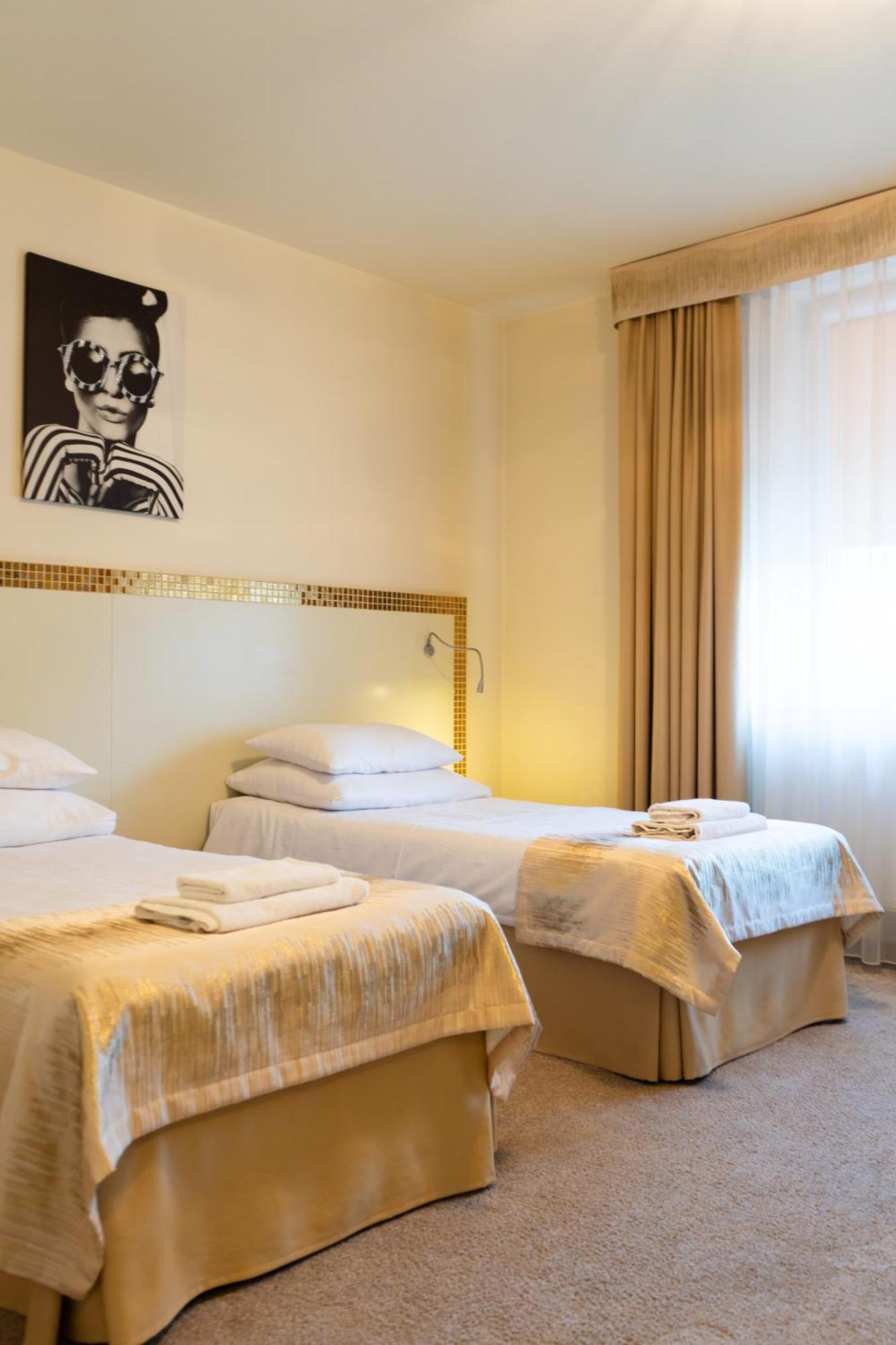 Hotel Court Wellness&Spa Kedzierzyn-Kozle Exterior photo